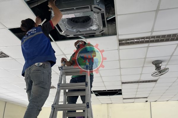 cung-cap-va-thi-cong-tron-goi-may-lanh-am-tran-daikin-5hp-cho-can-tin-cty-olam-chi-nhanh-long-binh-bien-hoa3.jpg